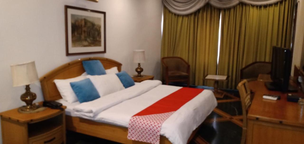 Fabexpress Kwality Regency Hotel Chandīgarh Екстериор снимка