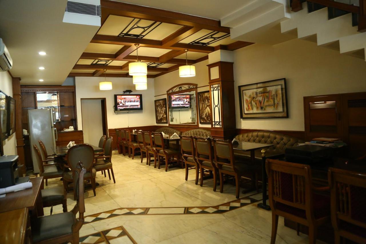 Fabexpress Kwality Regency Hotel Chandīgarh Екстериор снимка
