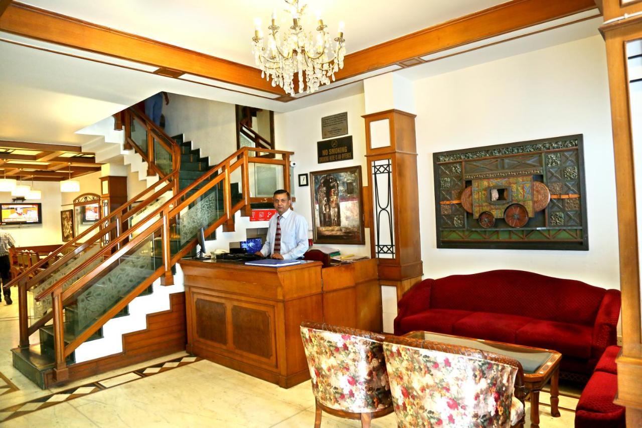 Fabexpress Kwality Regency Hotel Chandīgarh Екстериор снимка