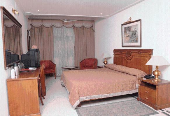 Fabexpress Kwality Regency Hotel Chandīgarh Стая снимка