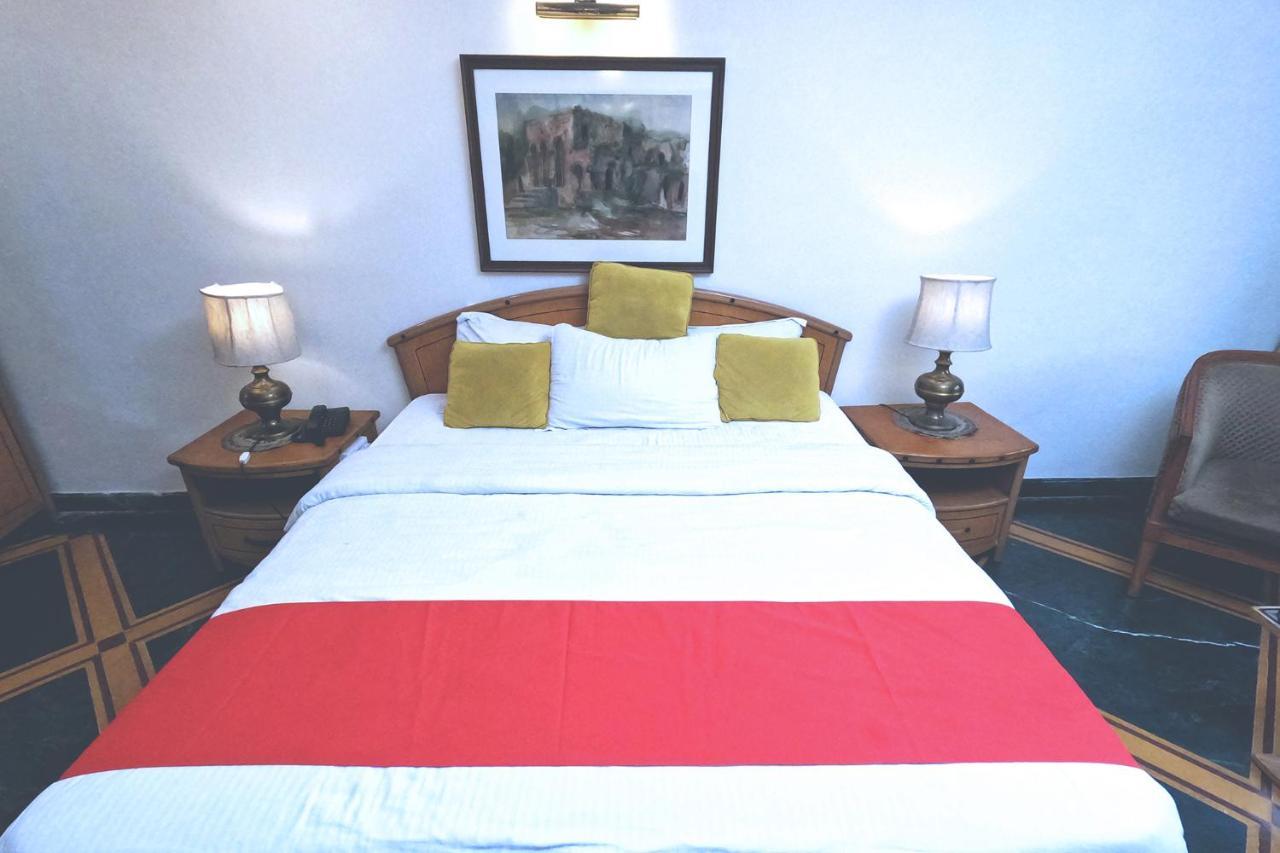 Fabexpress Kwality Regency Hotel Chandīgarh Екстериор снимка