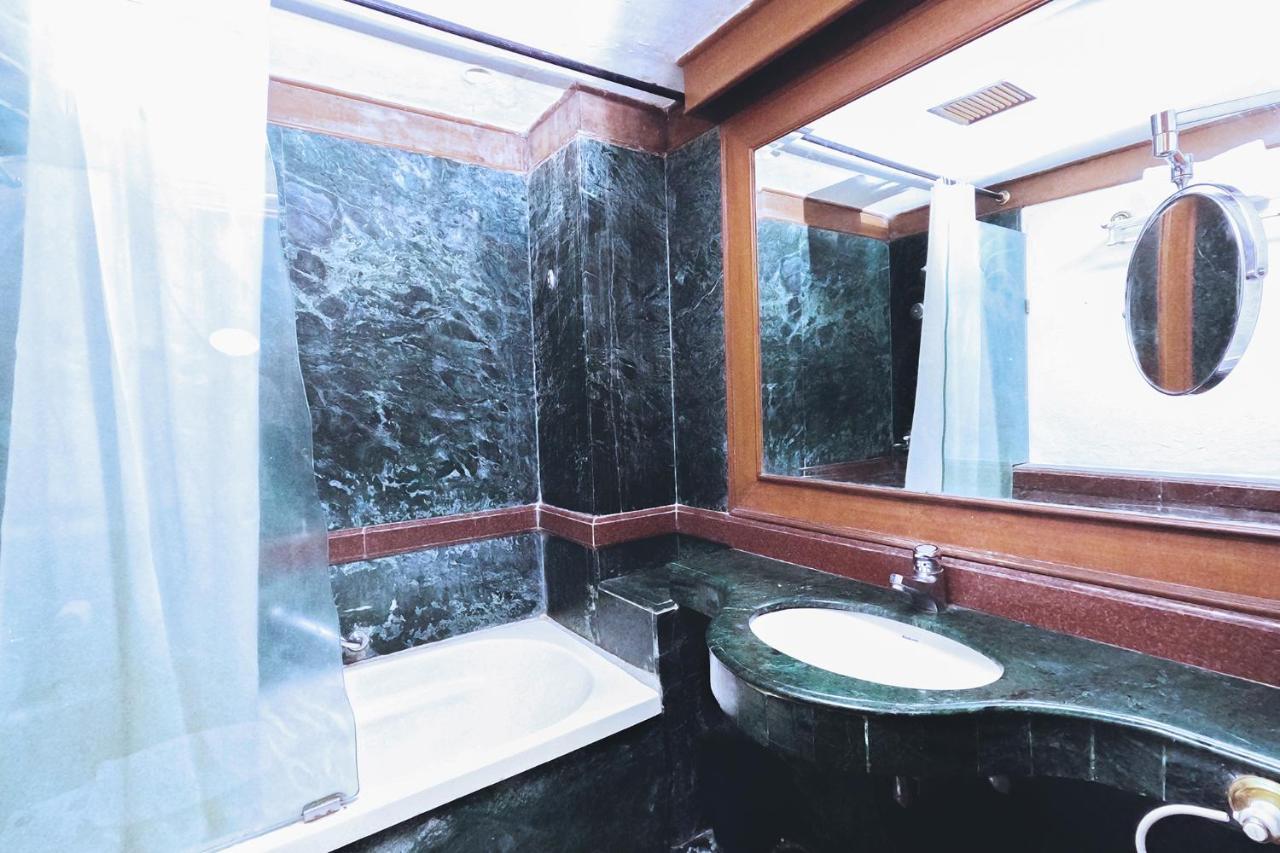 Fabexpress Kwality Regency Hotel Chandīgarh Екстериор снимка